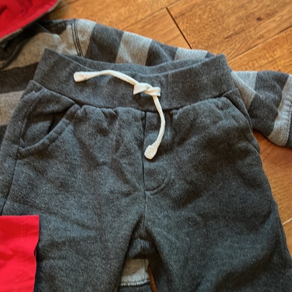 Bundle  size 6 - 3 piece Set. So cute! Hat has monster face. - Picture 4 of 4